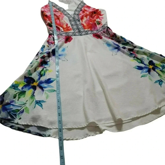LULUMARI size S WHITE MINI DRESS V NECK FLORAL PRINT ON THE SIDES A-LINE womens - Picture 7 of 10